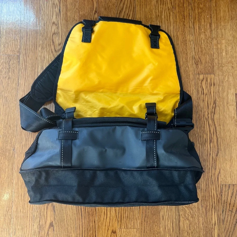 Tumi Tech Messenger Bag - 57012D